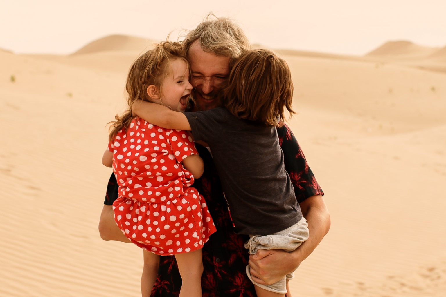 Family Desert Photo Shoot | ABU DHABI - sublimelysweet.com